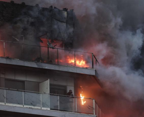 ALUMINIO Y FUEGO EN LA CONSTRUCCION